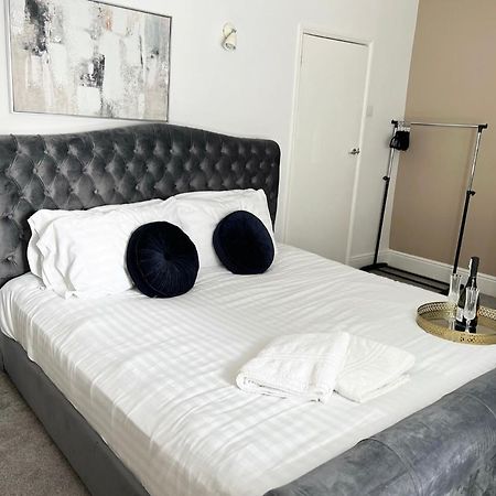 Modern 3 Bed, Heart Of Ashley Cross, 5 Mins To Sandbanks Poole Luaran gambar