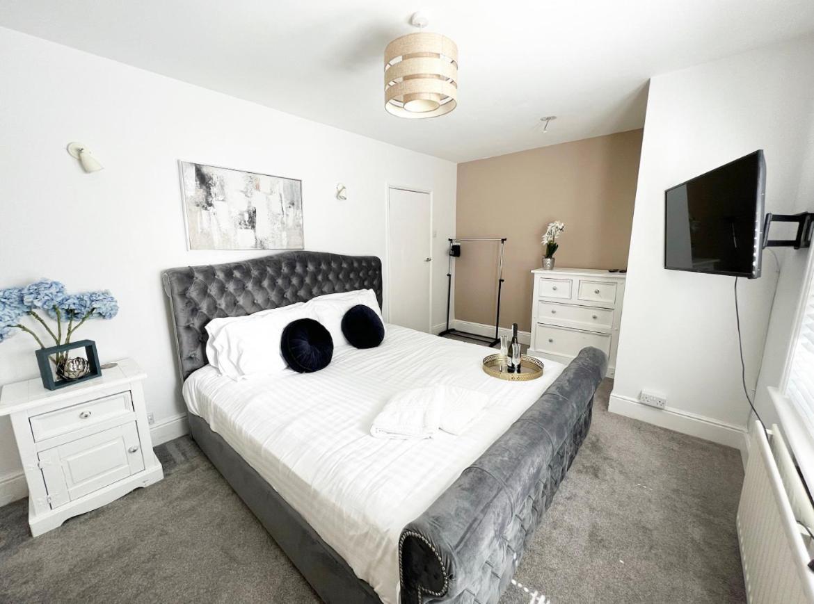 Modern 3 Bed, Heart Of Ashley Cross, 5 Mins To Sandbanks Poole Luaran gambar