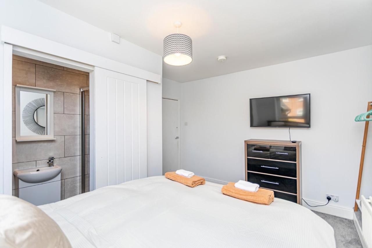 Modern 3 Bed, Heart Of Ashley Cross, 5 Mins To Sandbanks Poole Luaran gambar