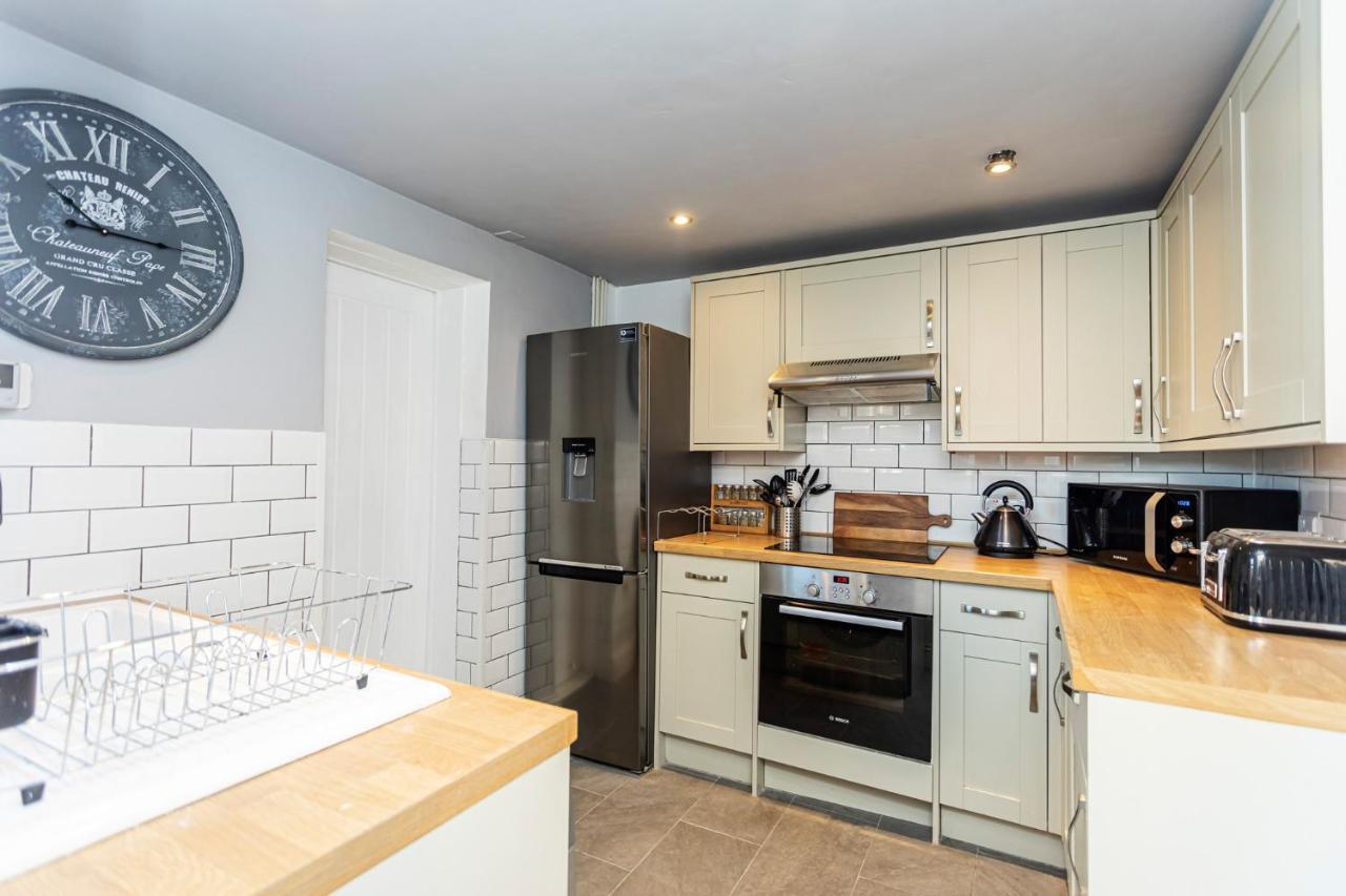 Modern 3 Bed, Heart Of Ashley Cross, 5 Mins To Sandbanks Poole Luaran gambar