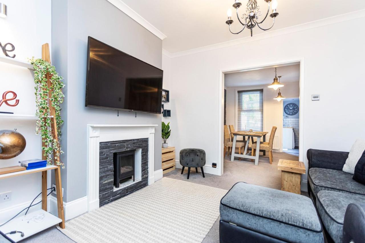 Modern 3 Bed, Heart Of Ashley Cross, 5 Mins To Sandbanks Poole Luaran gambar